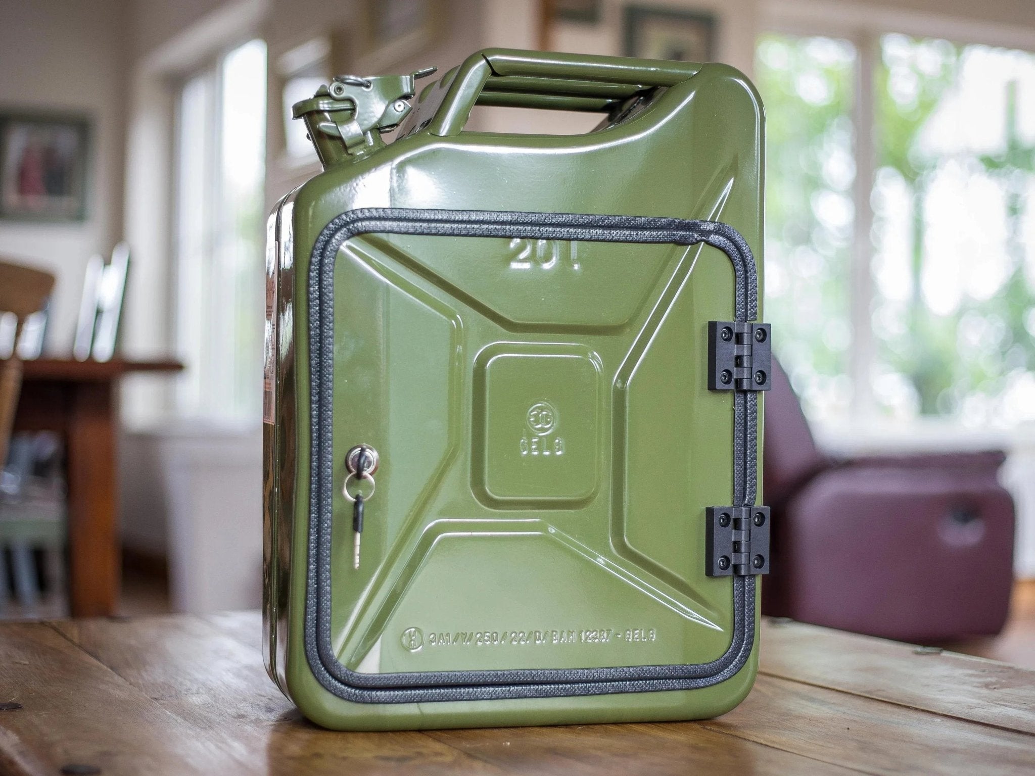 Jerry Can Mini Bar Cabinet - jerry can minibar green open product 02